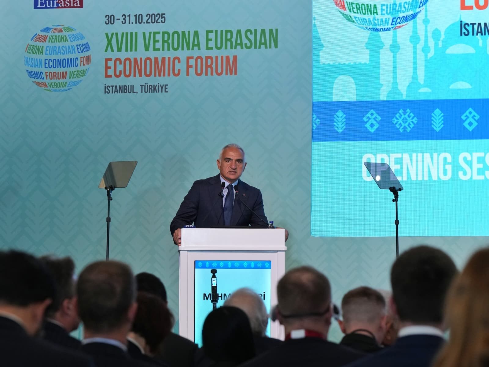 Türkiye 2024’te 62,3 milyon turisti ağırladı: Turizm gelirinde yeni rekor