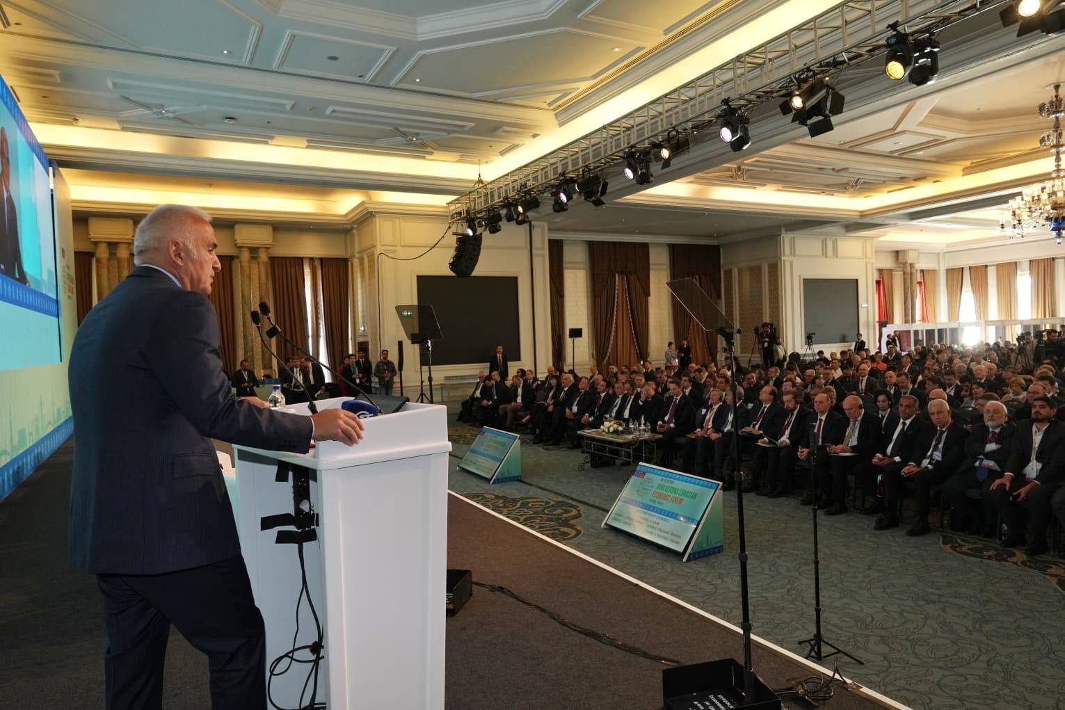 Türkiye 2024’te 62,3 milyon turisti ağırladı: Turizm gelirinde yeni rekor-2