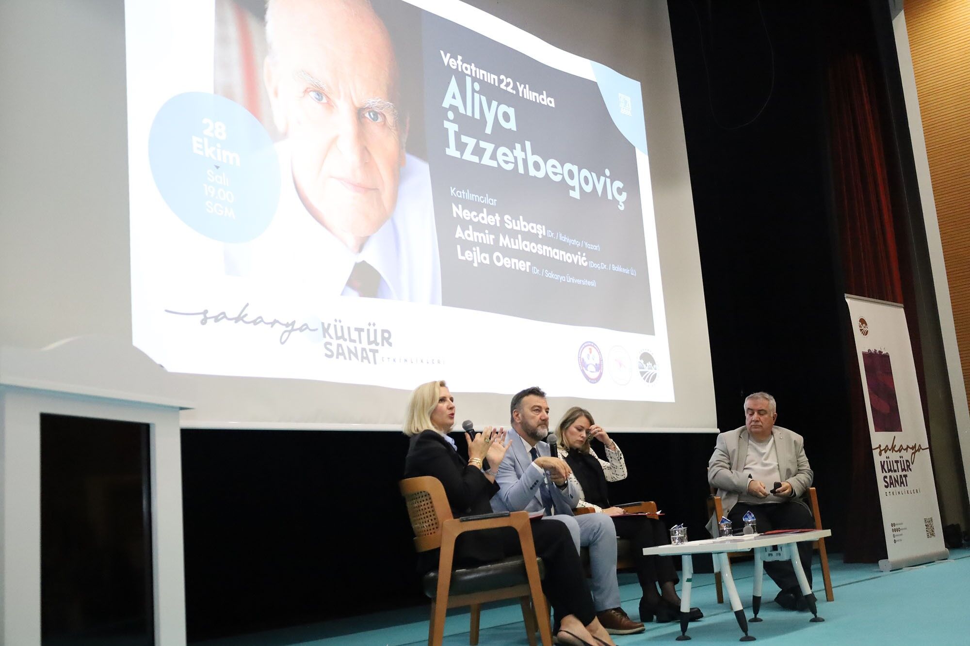 Sakarya’da anlamlı panel: Bilge Kral Aliya İzzetbegoviç 22. yılında anıldı-2
