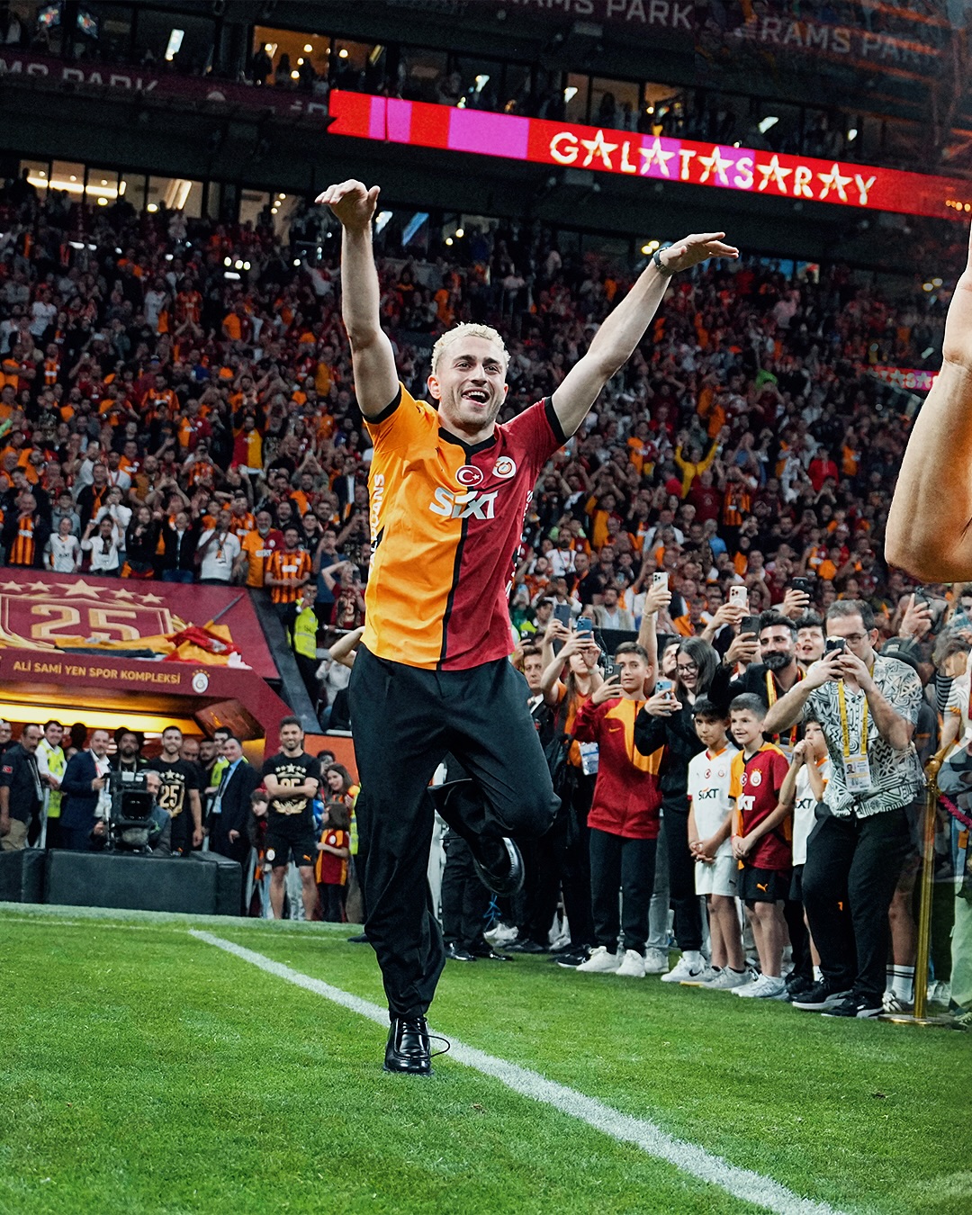 Aile💛❤️