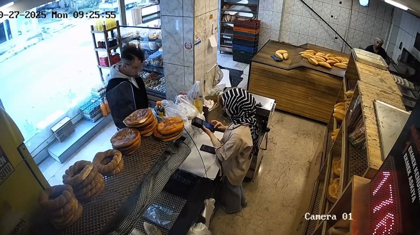 Arnavutköy’de Fırıncıyı Dolandırdılar 3