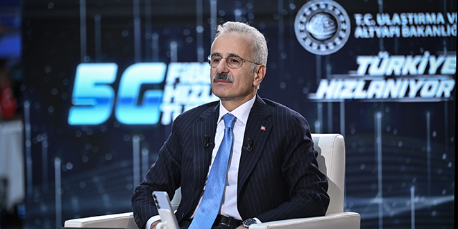 Bakan Uraloglu 2G Kullanicilari Hem Telefonunu Hem De Sim Kartini Degistirecek