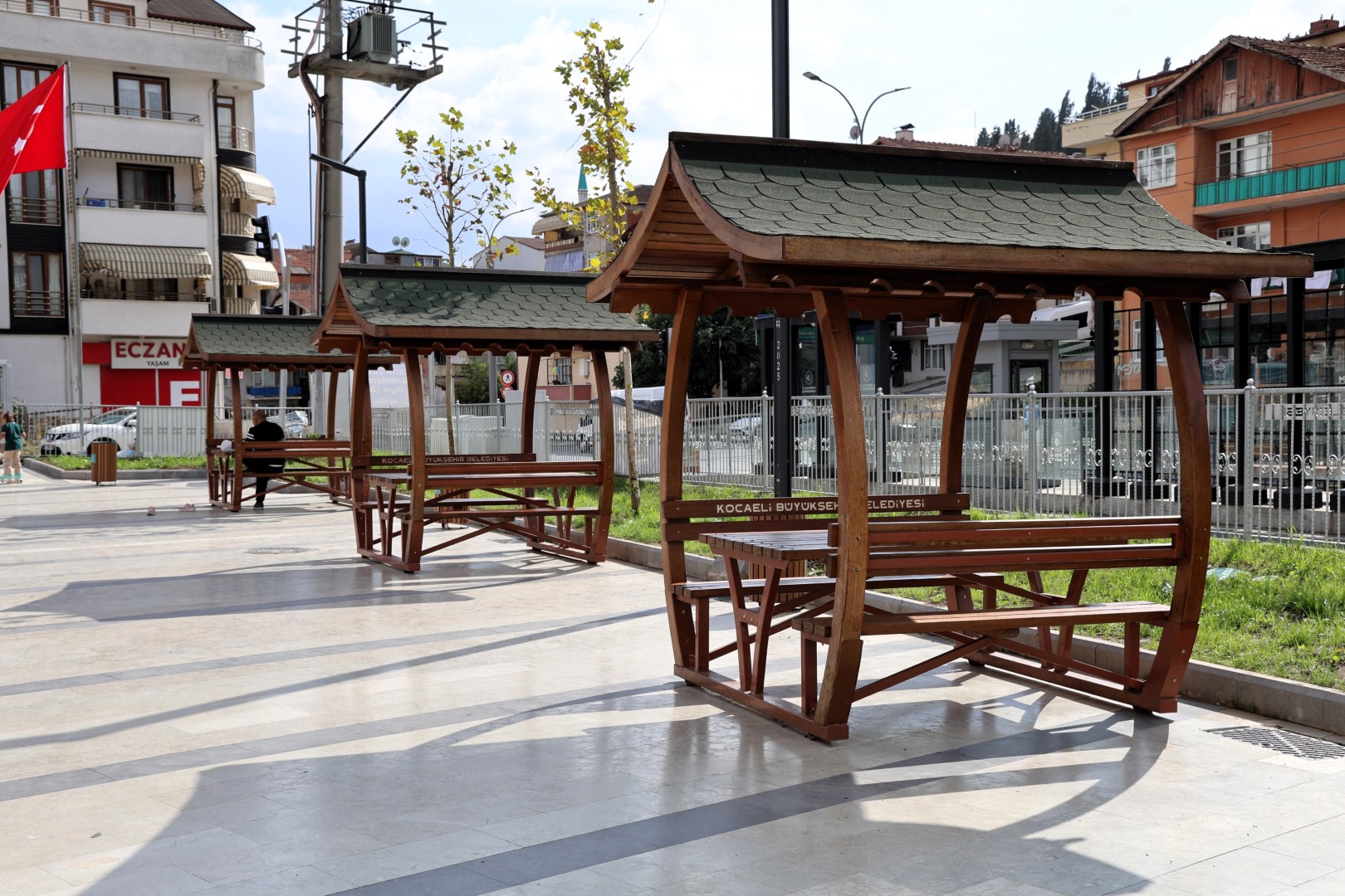 Büyükşehir, İzmit Başaran Camii Meydanı'nı Yeniledi (5) (Büyük)
