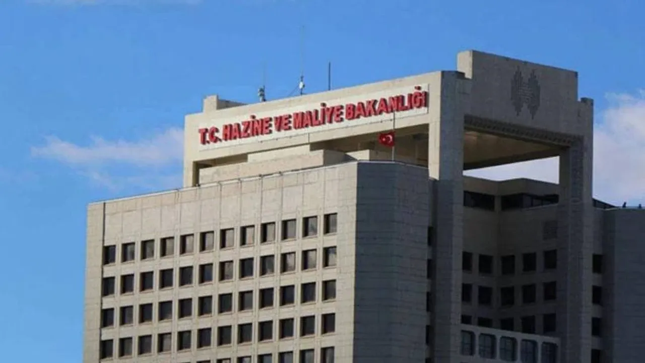 Ev sahiplerini yakından ilgilendiren yeni bir vergi düzenlemesi iddiası gündeme geldi. Meclis’e sunulacağı belirtilen yasa teklifiyle birlikte konut kiralarına yüzde 20 stopaj vergisi getirileceği ileri sürüldü.