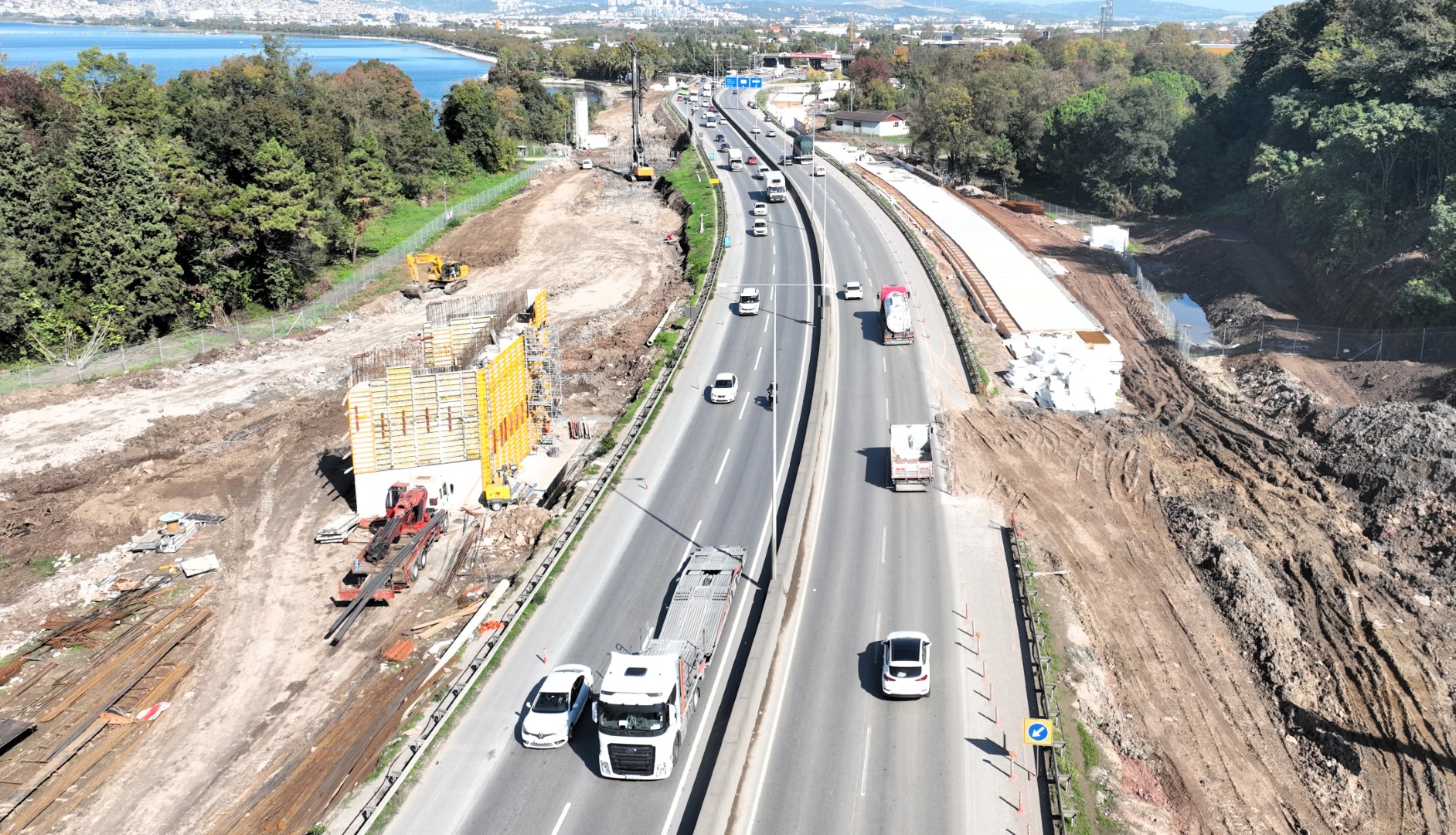 Fore Kazıklar Çakılıyor (6) (Büyük)