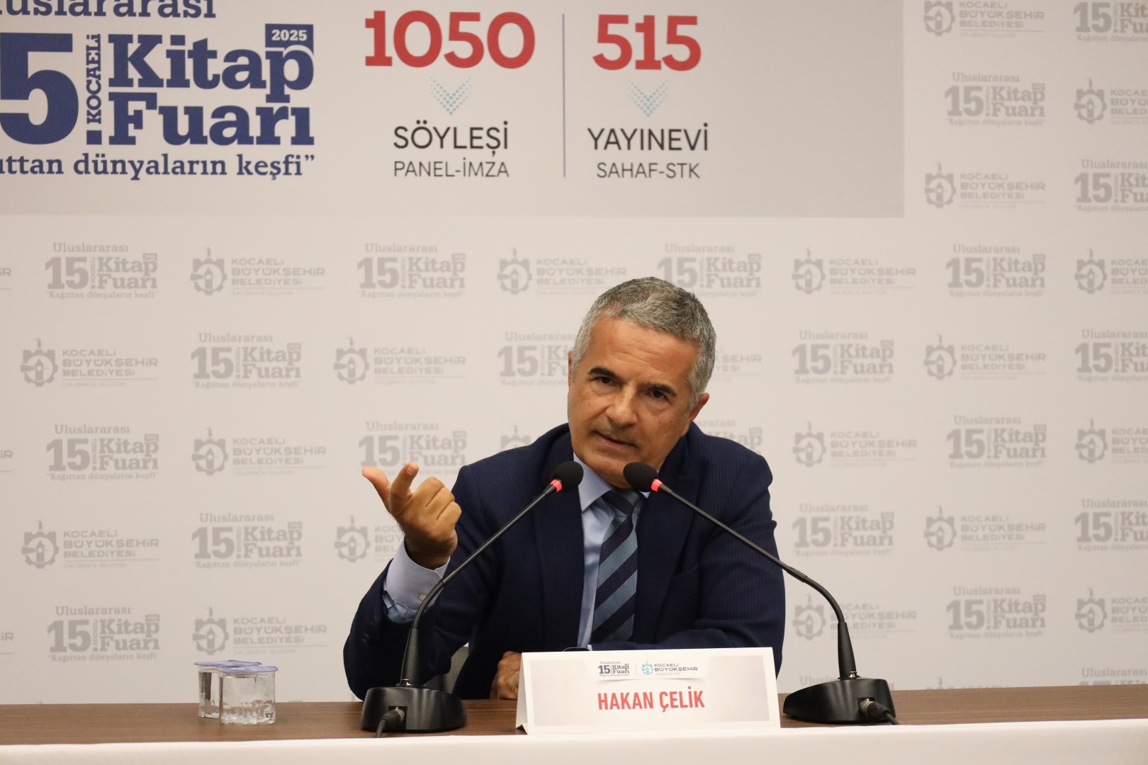 Gazeteci Çelik Bu Fuar Kitabın Zirvesi (3) (1)