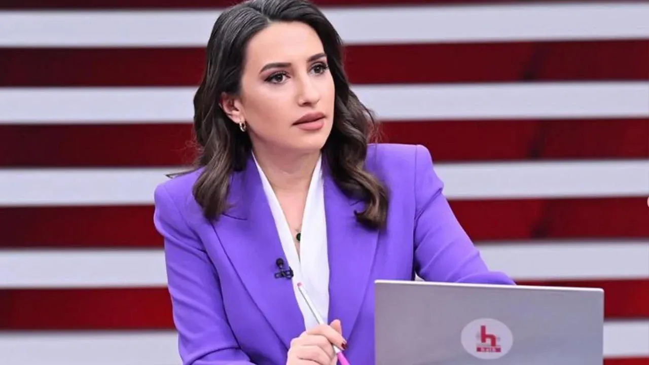 Halk Tv Sunucusu Izleyicilerine Veda Etti Yerine Ebru Baki Geldi Gl8W