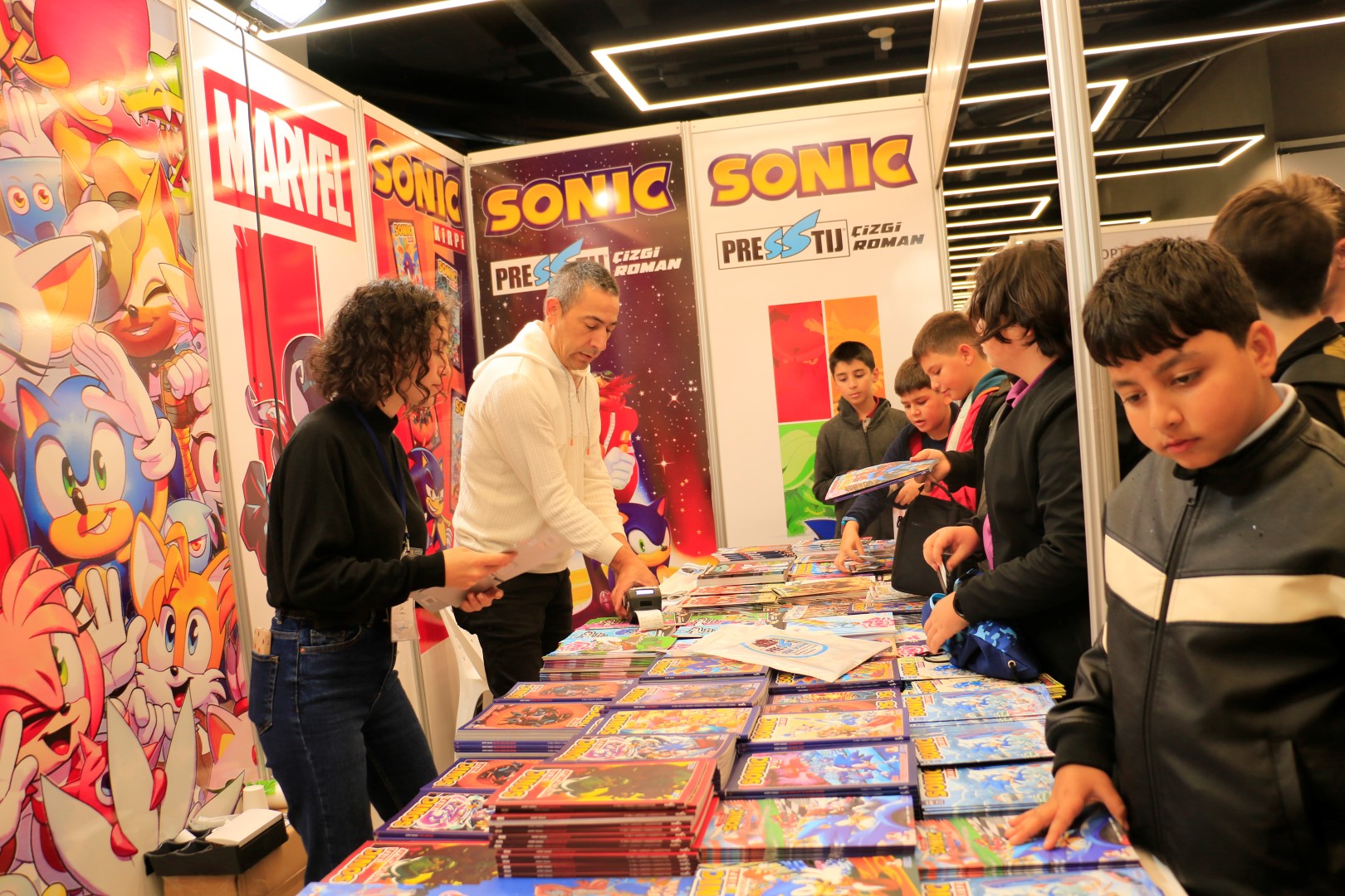 Kitap Fuarı'nda Çocukların Çizgi Roman Sevgisi (3) (Large)