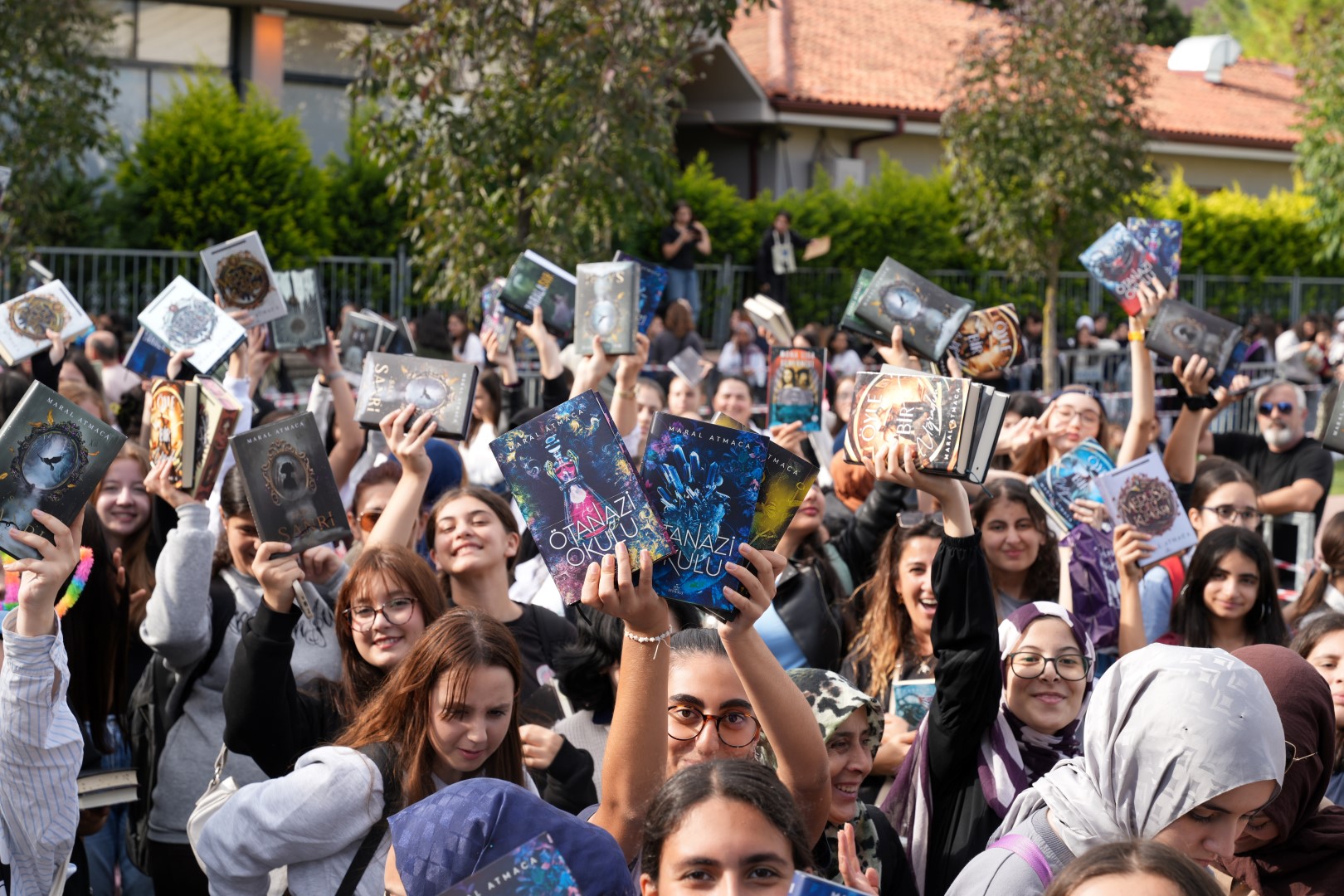 Kocaeli Kitap Fuarı'nda Kitap Aşkı Kuyruklara Sığmadı (5)