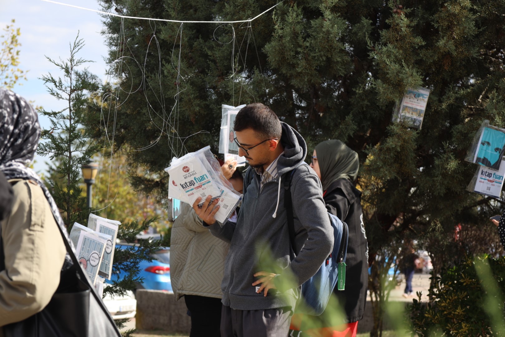 Kocaeli Üniversitesi'nde Kitaplar Dalından Toplandı (11) (Büyük)