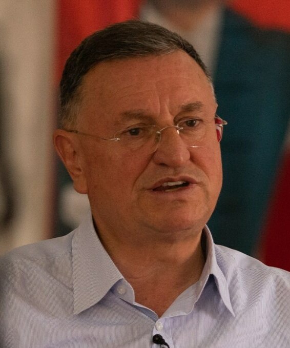 Lütfü Savaş (Cropped)