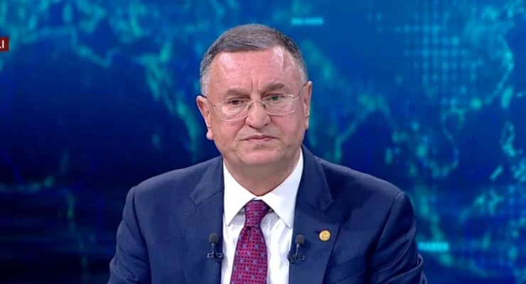 Lutfu Savas