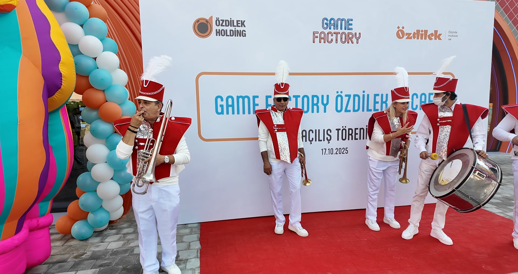 Ozdilek Kocaeli Oyun Merkezi Acilis.jpg