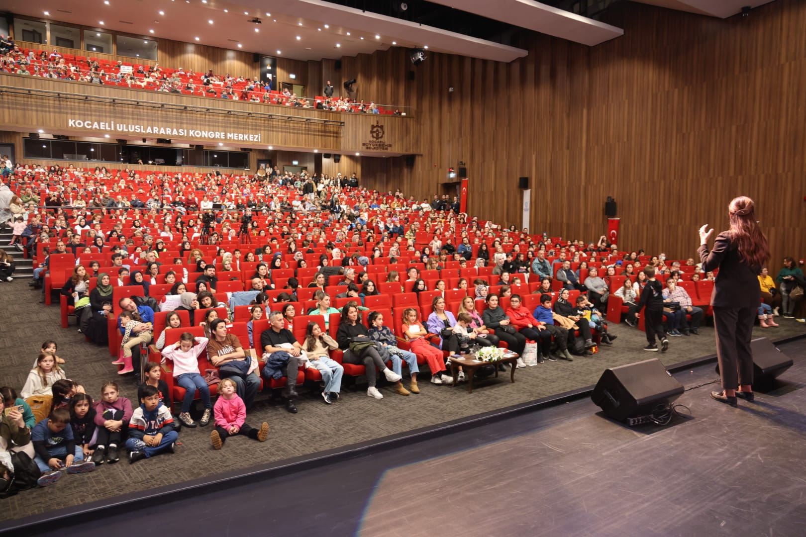 Şermin Yaşar Türkçe'nin En Orijinal Hali Köylerde (5)