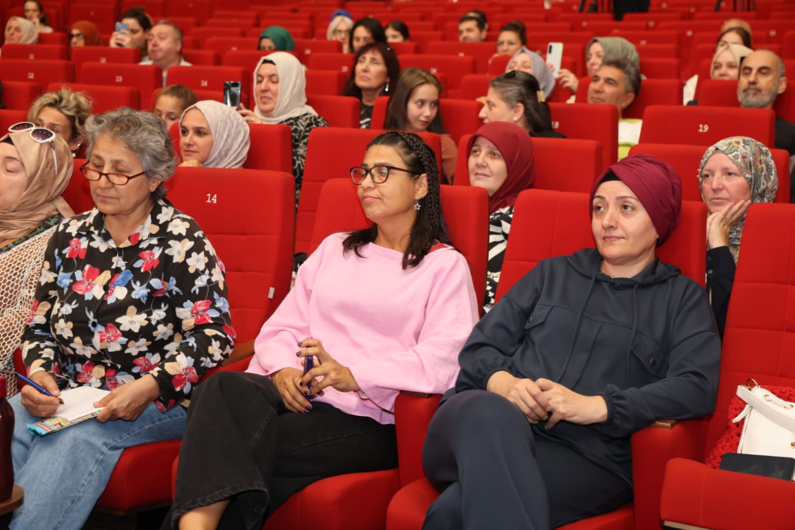 Yabancı Bırak Bazı Insanlar Seni Sevmesin (4)