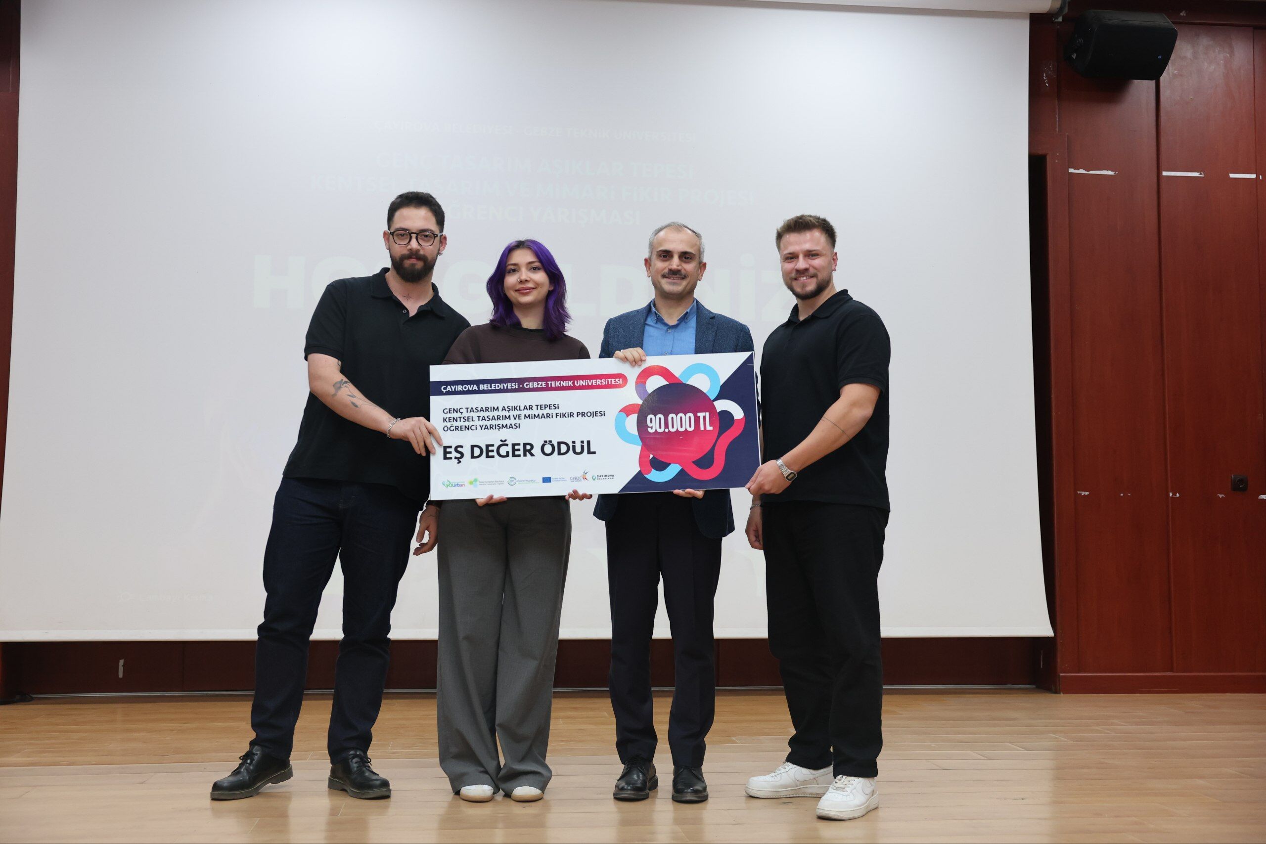 Çayırova’da dikkat çeken etkinlik: Genç tasarımcıların projeleri VR ortamında tanıtıldı-4