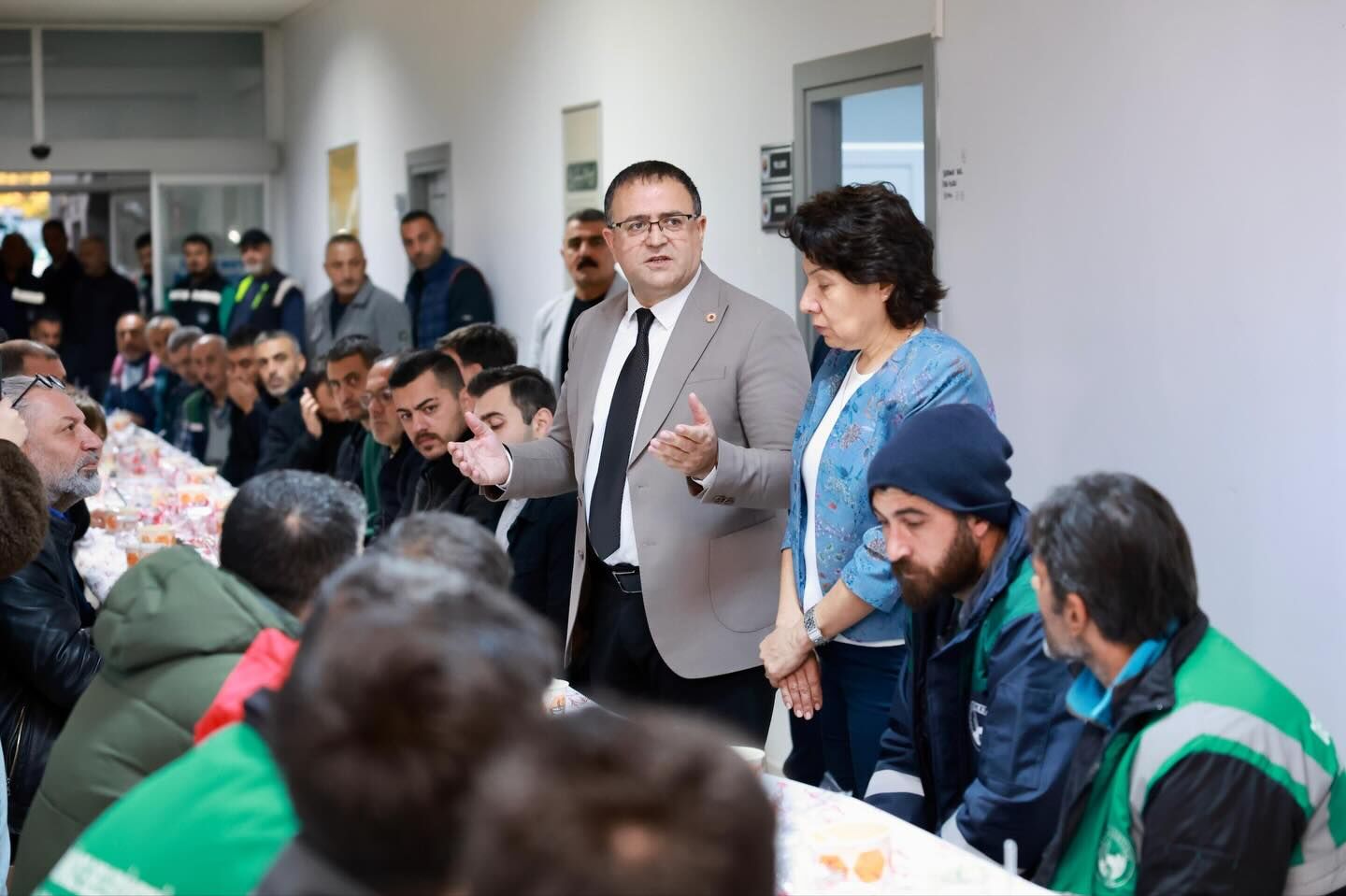 Sertif Gökçe’den Fen İşleri personeline teşekkür: “Derince için birlikte çalışıyoruz”-1
