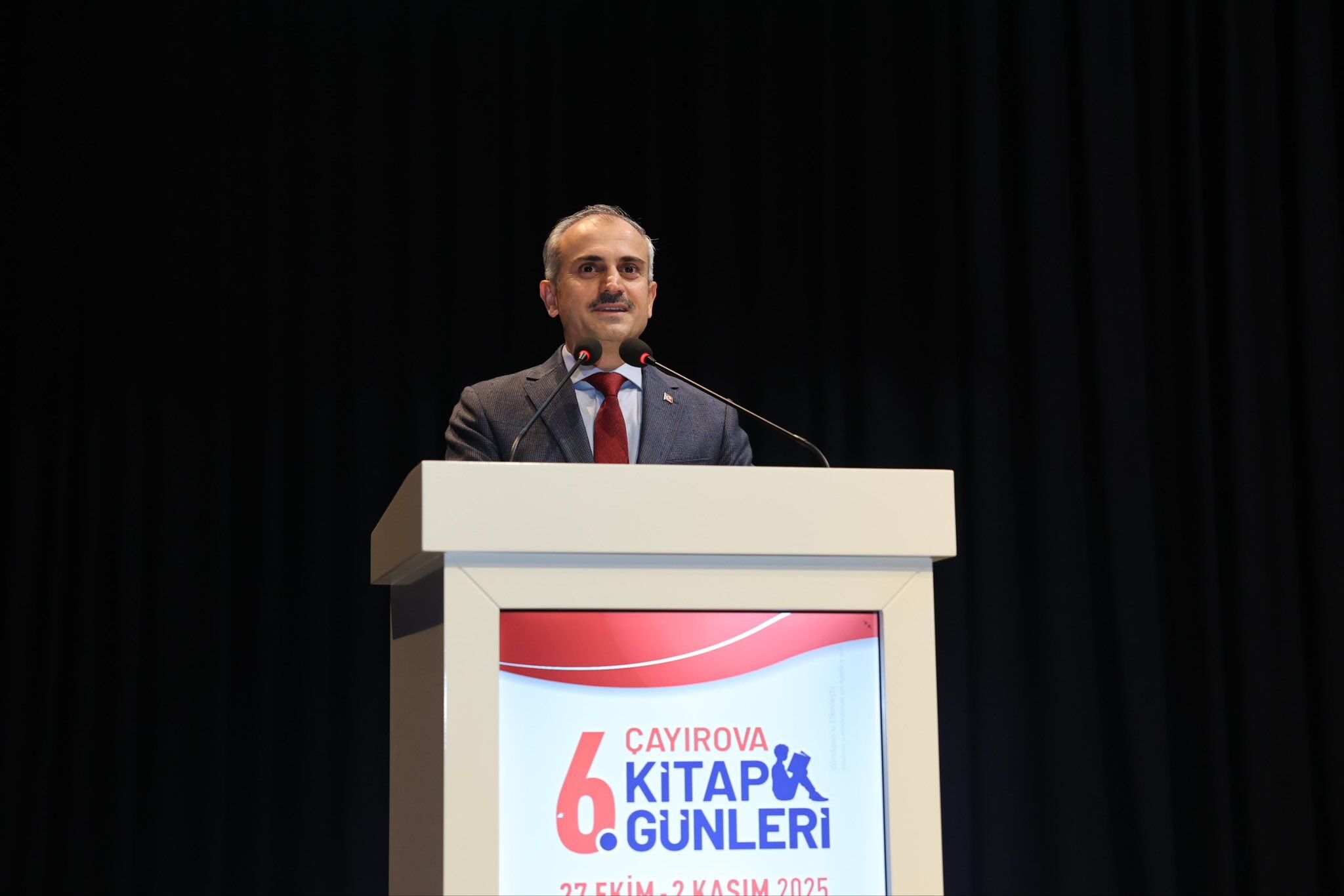 Bünyamin Çiftçi, 6. Kitap Günleri’ni Nurullah Genç Söyleşisiyle Taçlandırdı 4