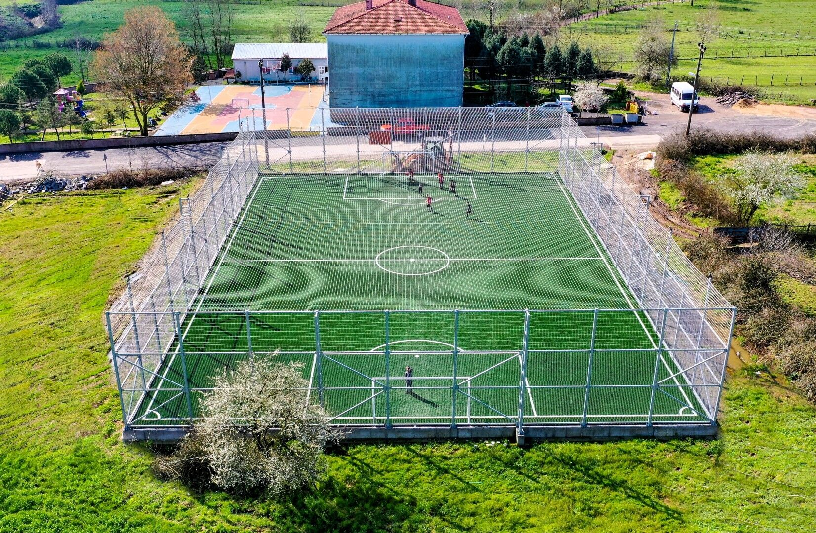 Büyükşehir'den Kırsala 12 Futbol Sahası (4)