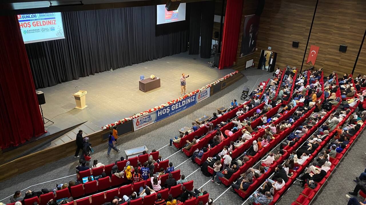Çayırova’da Kitap Günleri Coşkusu Sertaç Abi Çocuklarla Bir Araya Geldi