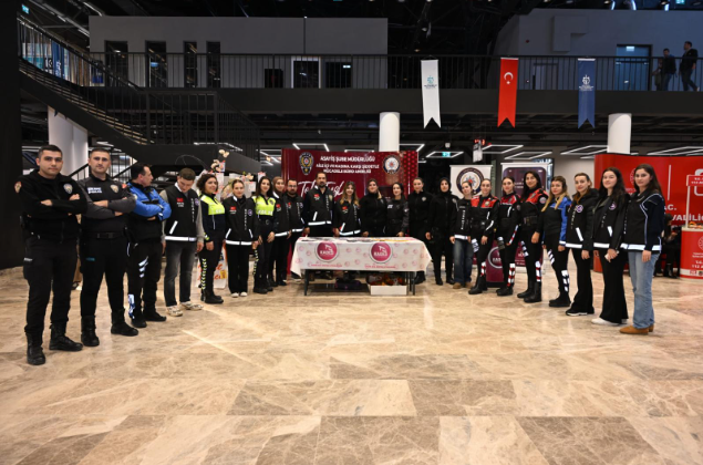 Kocaeli’de 10 Binden Fazla Vatandaşa KADES ve Şiddetle Mücadele Eğitimi-4