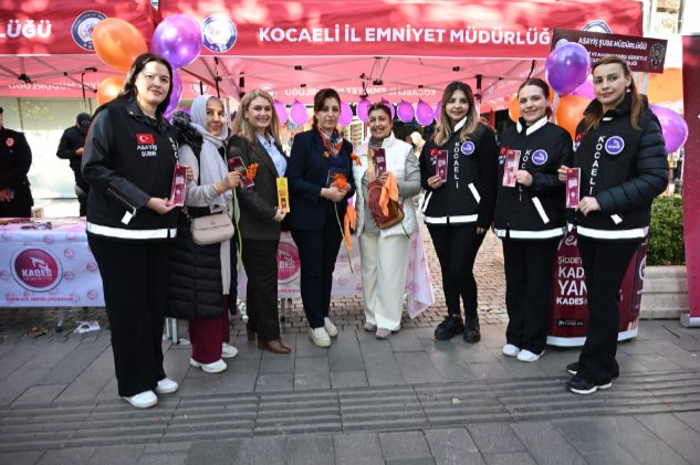 Kocaeli’de 10 Binden Fazla Vatandaşa KADES ve Şiddetle Mücadele Eğitimi-3