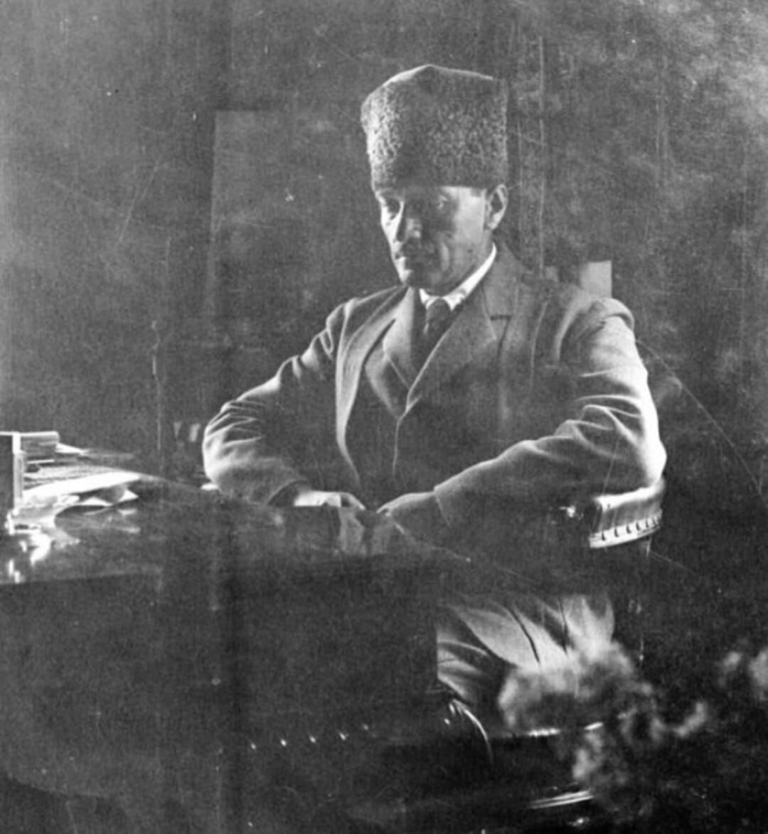 Heyeti Temsiliye Reisi Mustafa Kemal