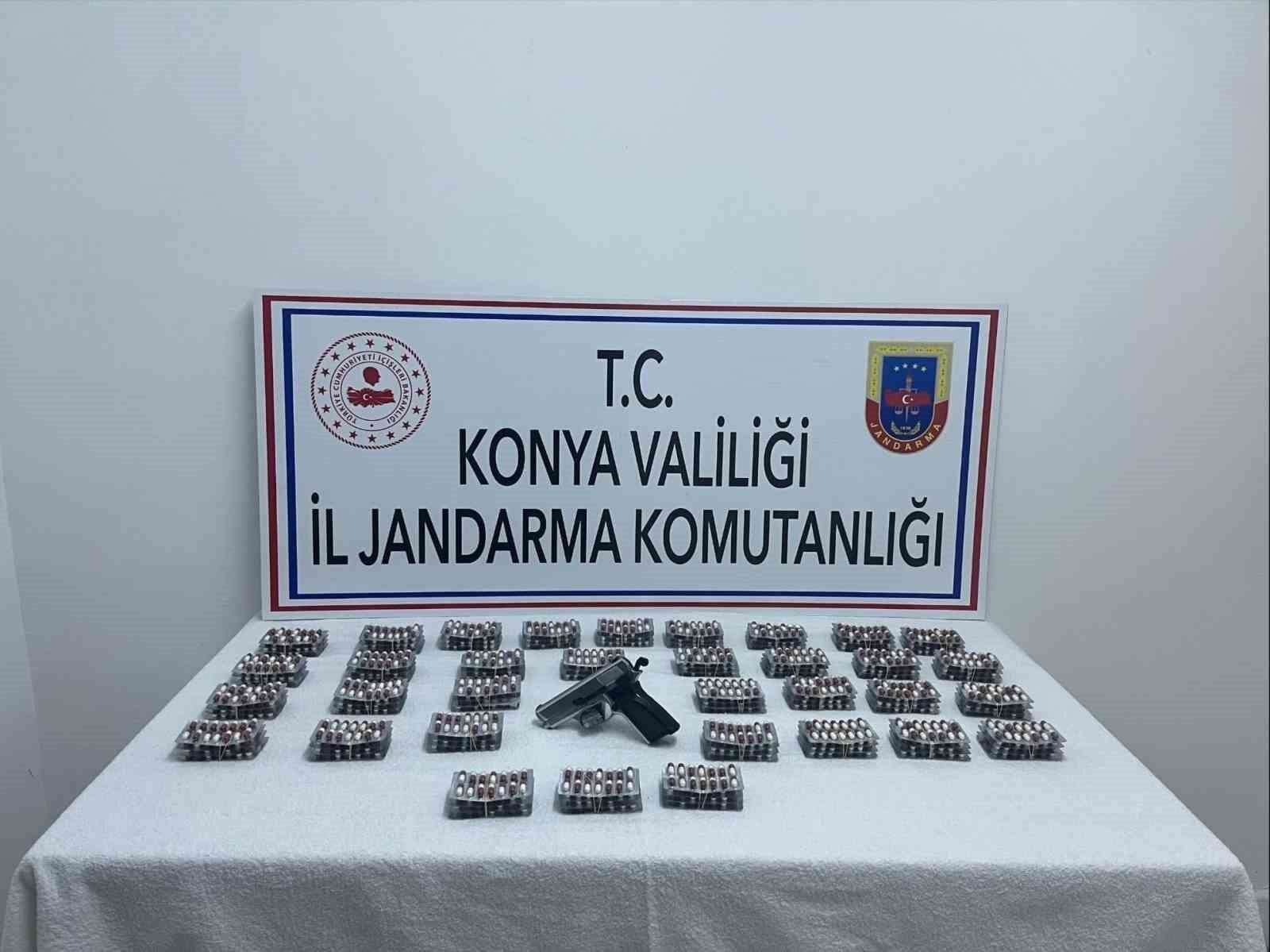 Konya’da Jandarma Ekiplerinden Uyuşturucu Operasyonu 3 Tutuklama 2