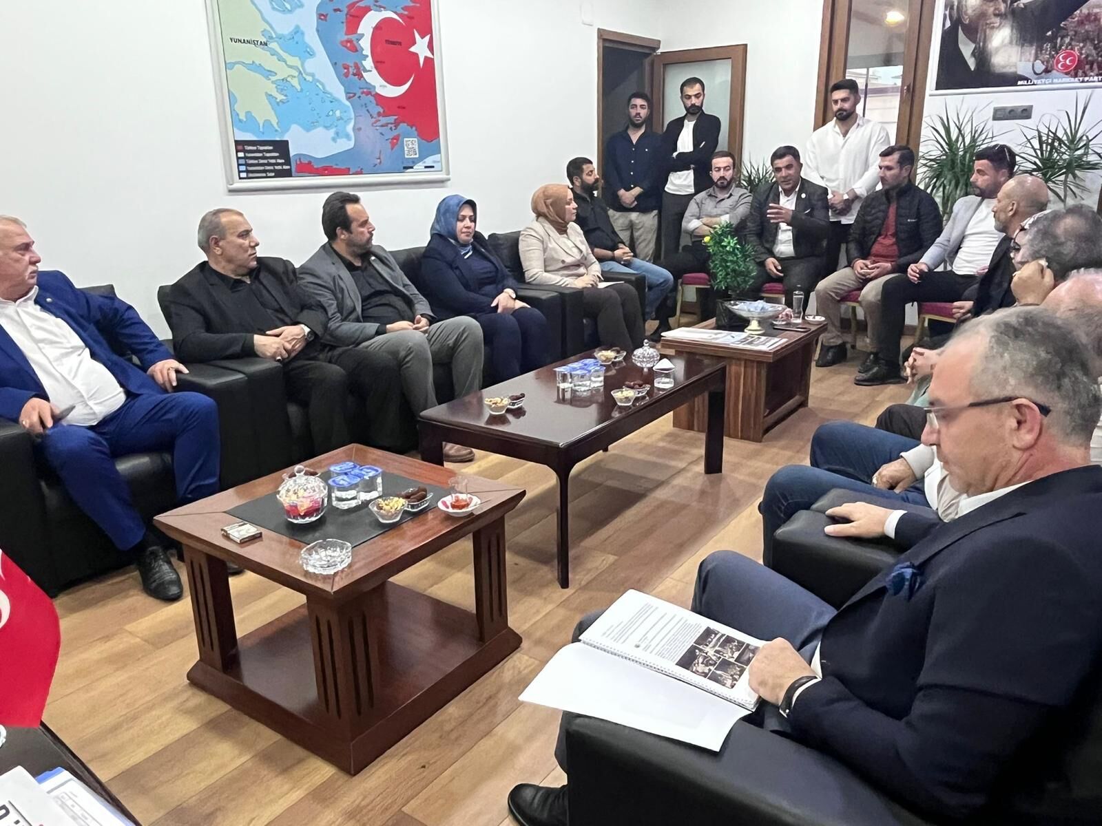 Mhp Myk Üyesi Necdet Öztürkçü’den Dilovası İlçe Başkanı Yusuf Turhan’a Ziyaret 5