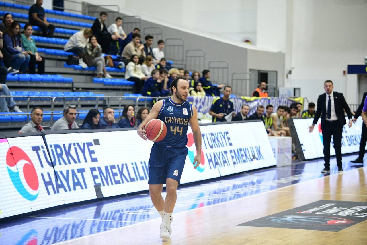 Namağlup Çayırova Belediyesi, Ligde Sekizinci Galibiyetini Farklı Skorla Aldı 4