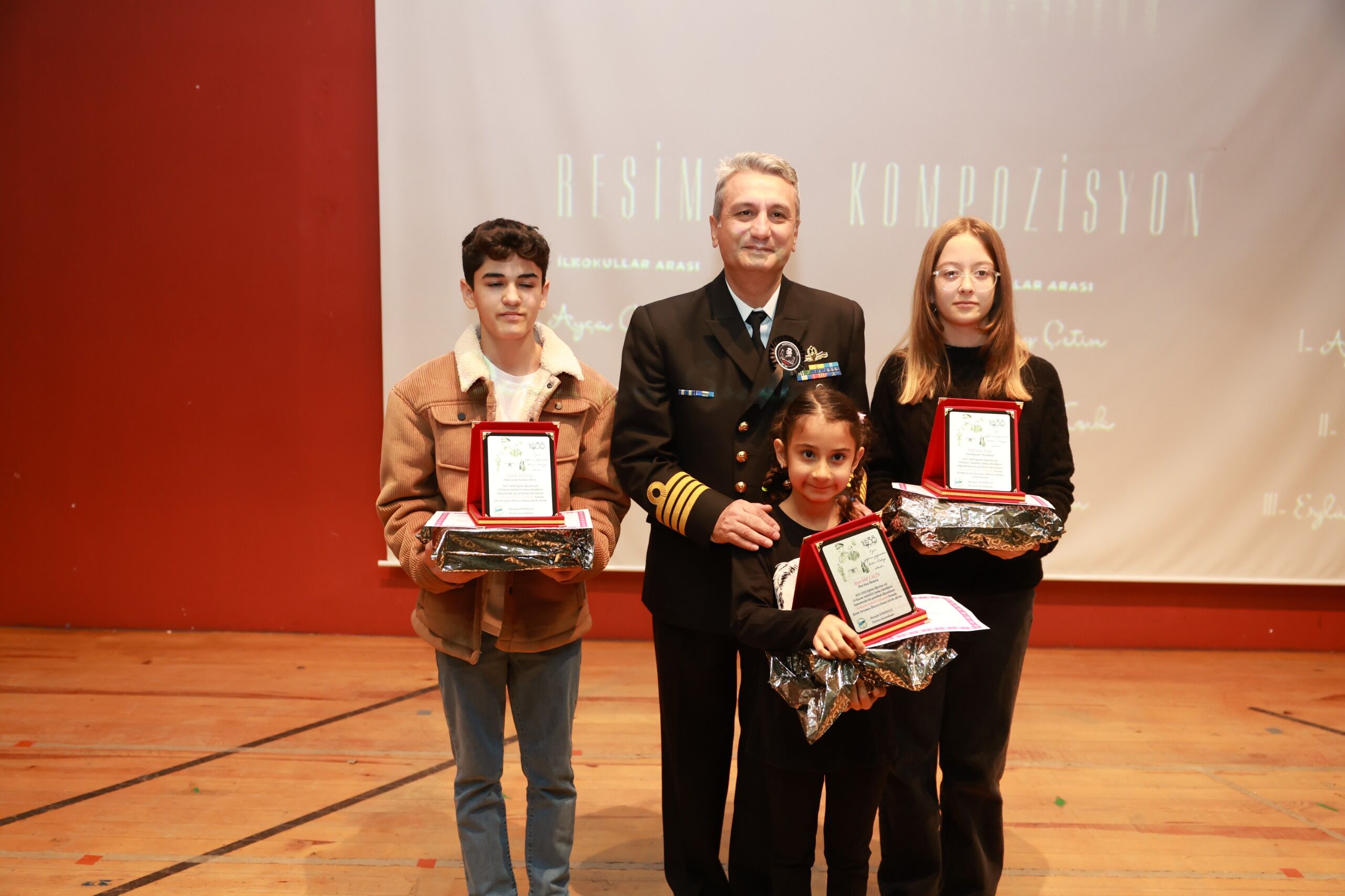 Bayraklar yarıya indi, Derince’de öğrencilerden anlamlı 10 Kasım programı-3