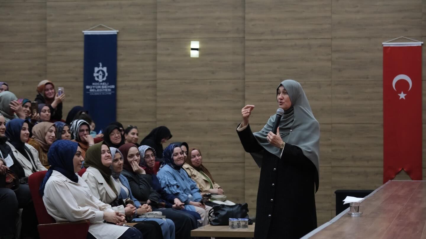Saliha Erdim, Aile Içi Iletişimin Şifrelerini Anlattı (11)