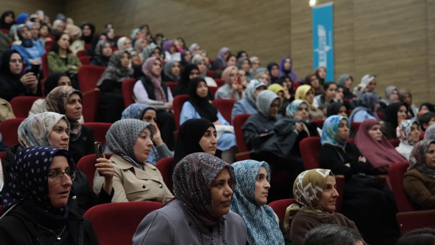 Saliha Erdim, Aile Içi Iletişimin Şifrelerini Anlattı (13)