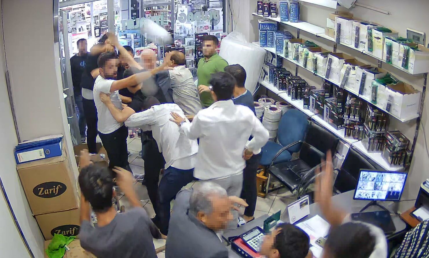 Şanlıurfa’da Haraç Iddiasıyla Çıkan Kavgada Ortalık Savaş Alanına Döndü 2