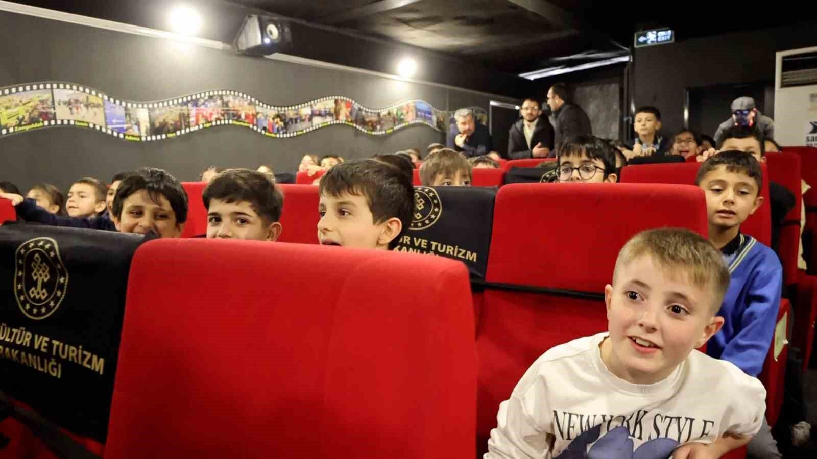 Sivas’ta Birçok Çocuk Ilk Kez Sinemayla Tanıştı 2