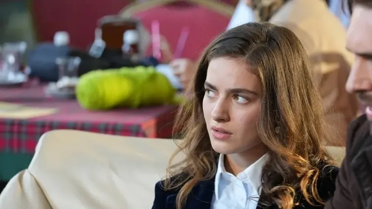 Tasacak Bu Deniz Eleni Oruc 8 Bolum.jpg