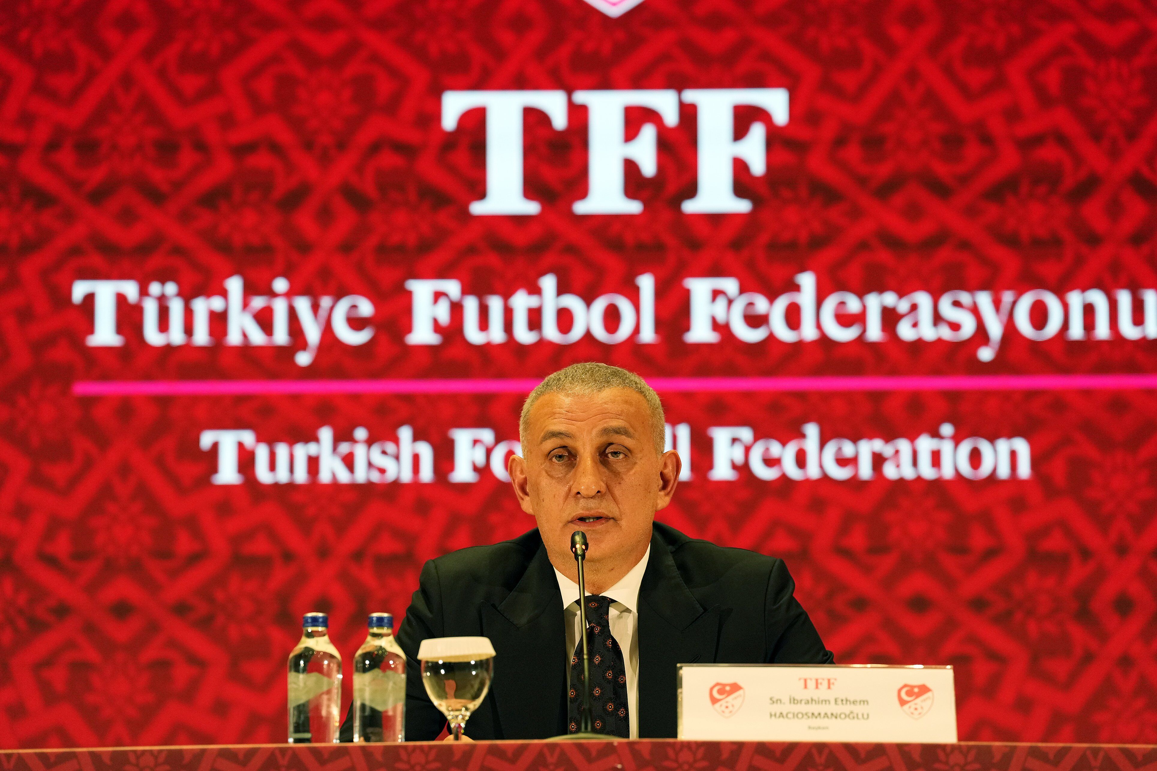 Tff Aciklama Hakan Calhanoglu Kadrodan Cikarildi
