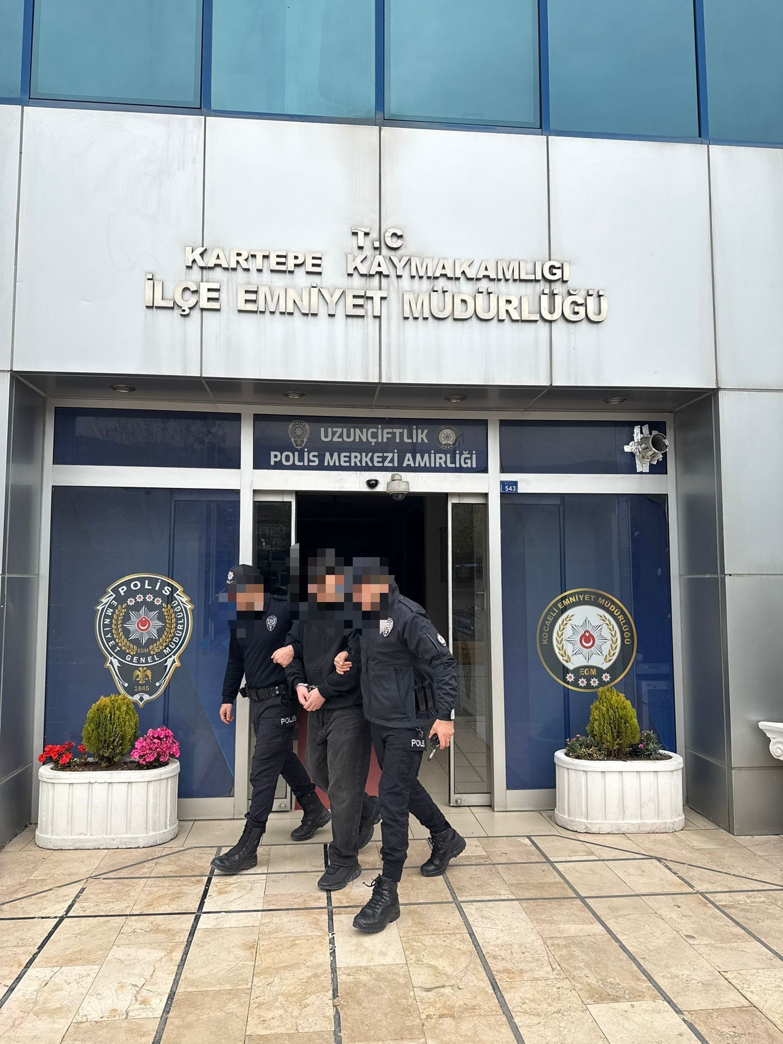 A W585288 01