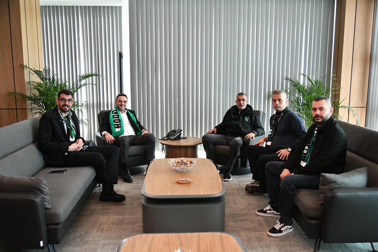 Başkan Özlü’den Hodri Meydan’a tam destek: “Kocaelispor bu şehrin ortak ruhudur”-1