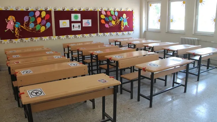 2025 2026 Meb Yariyil Tatili.jpg