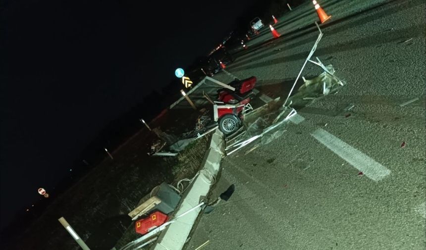 Bolu’da Minibüsle Motosiklet Çarpıştı 1 Ölü, 1 Yaralı 2