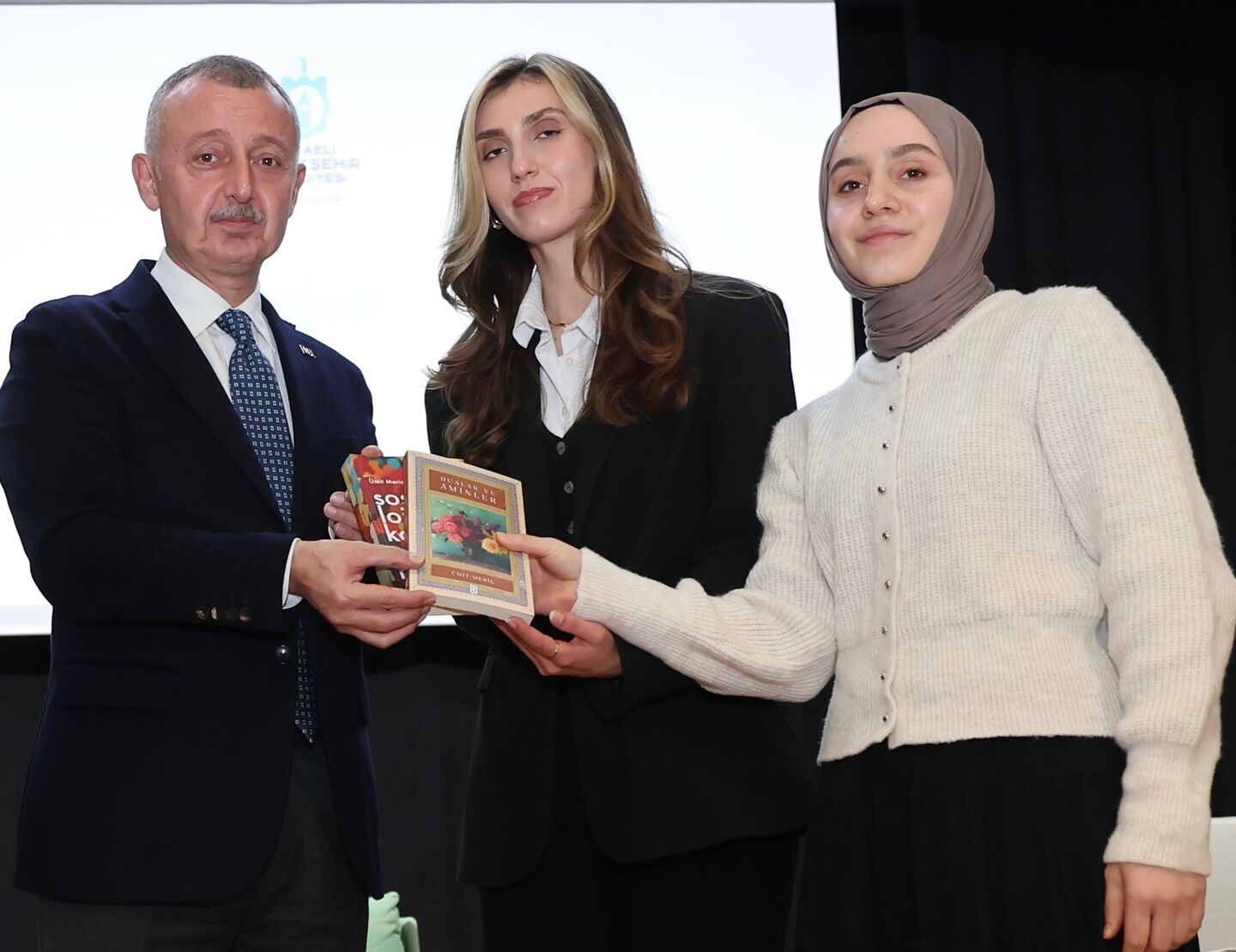 Büyükakın Geleceğin Lider Adayları Ile Bir Araya Geldi (3)