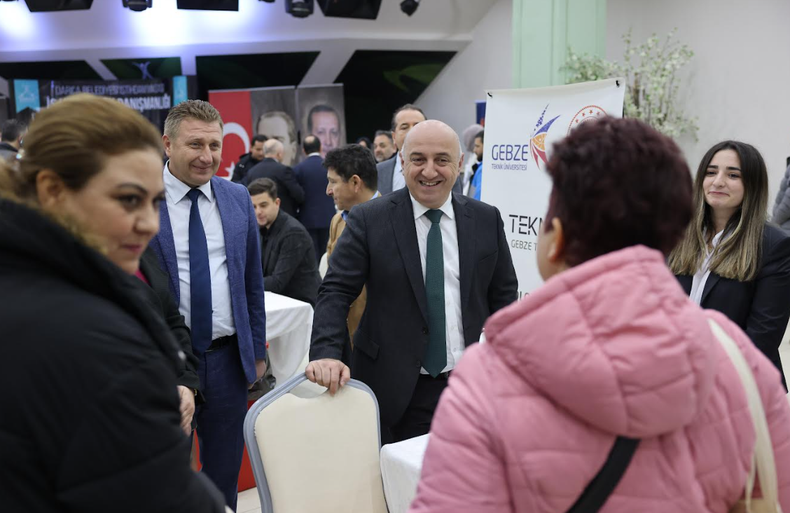 Darica Belediyesi 5 Istihdam Fuari.jpg