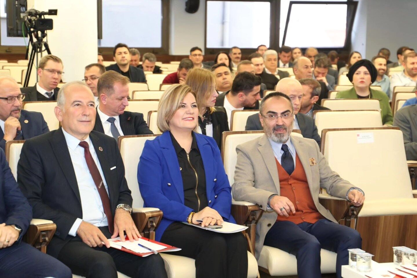 Fatma Başkan’dan Adaletsiz Pay Dağılımına Karşı Kanun Teklifi Önerisi (2)