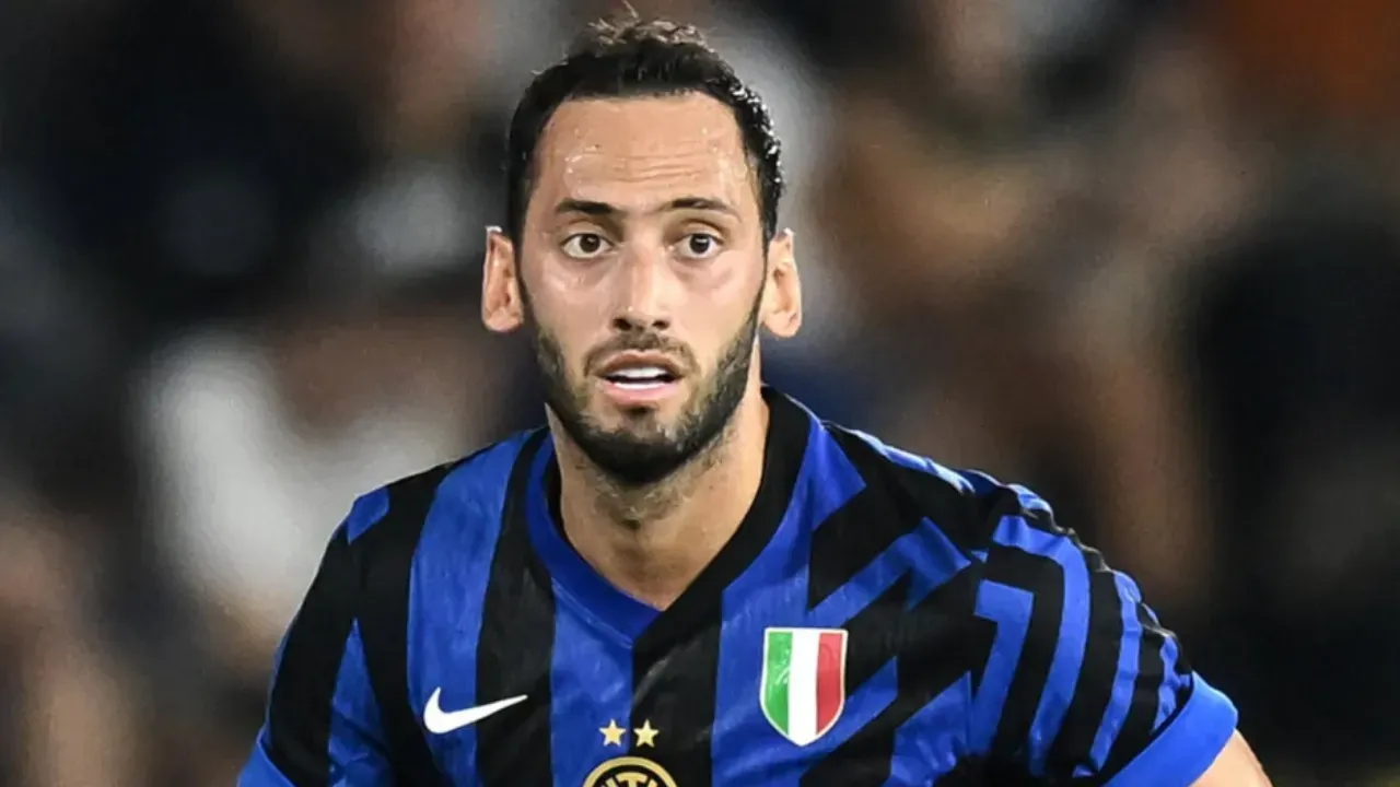 Hakan Calhanoglu Kimdir