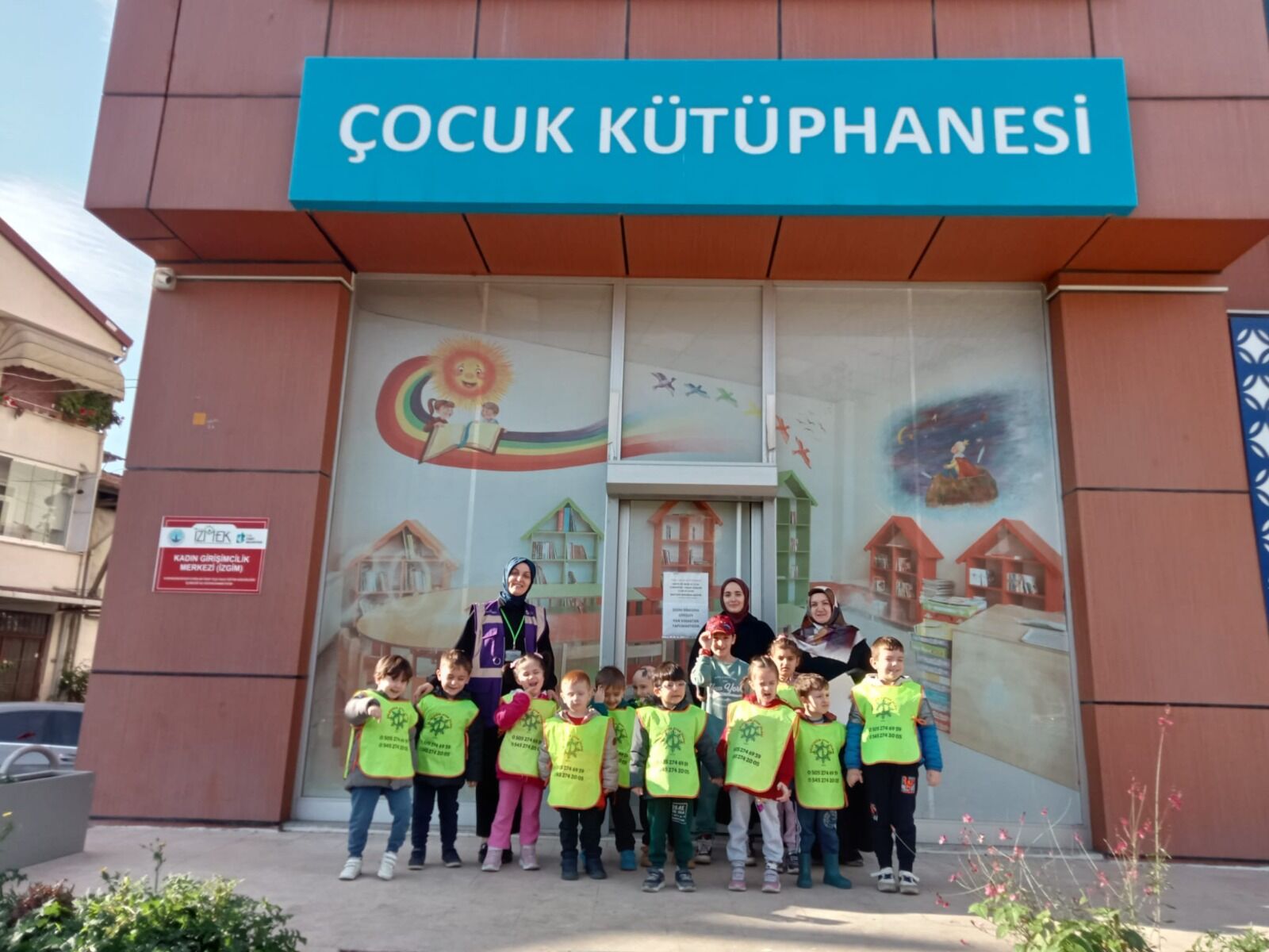 İzgi̇m, Minikleri Çocuk Kütüphanesi’nde Ağırladı (1)