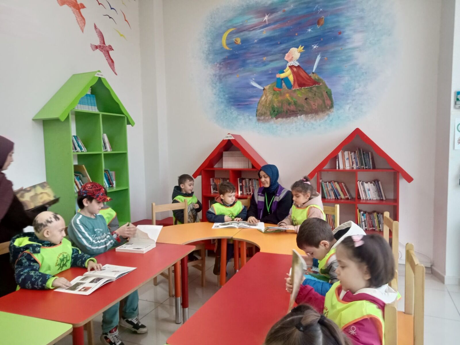 İzgi̇m, Minikleri Çocuk Kütüphanesi’nde Ağırladı (5)