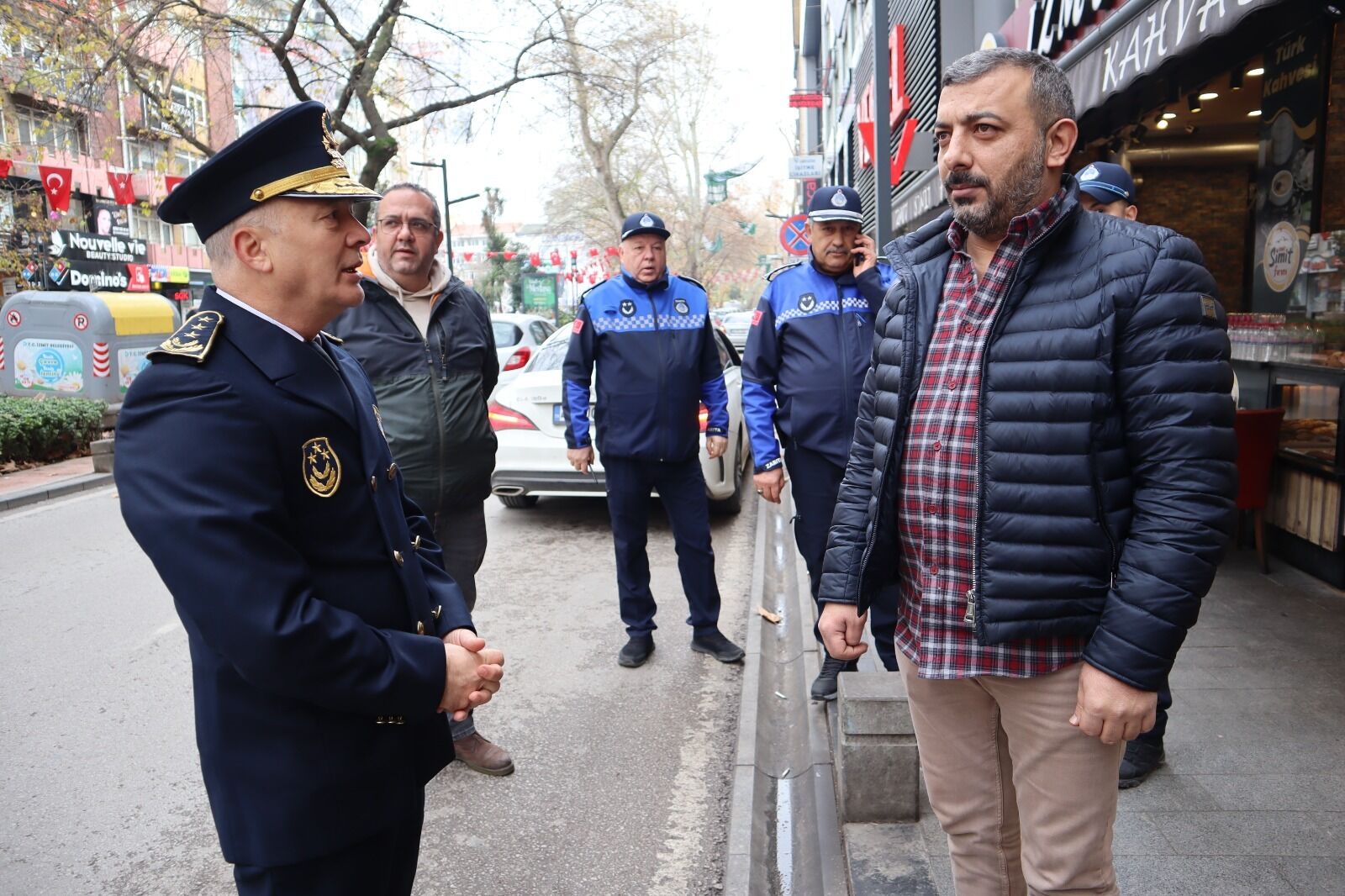 İzmit’te Kamu Alanı Işgallerine Sıkı Denetim (6)