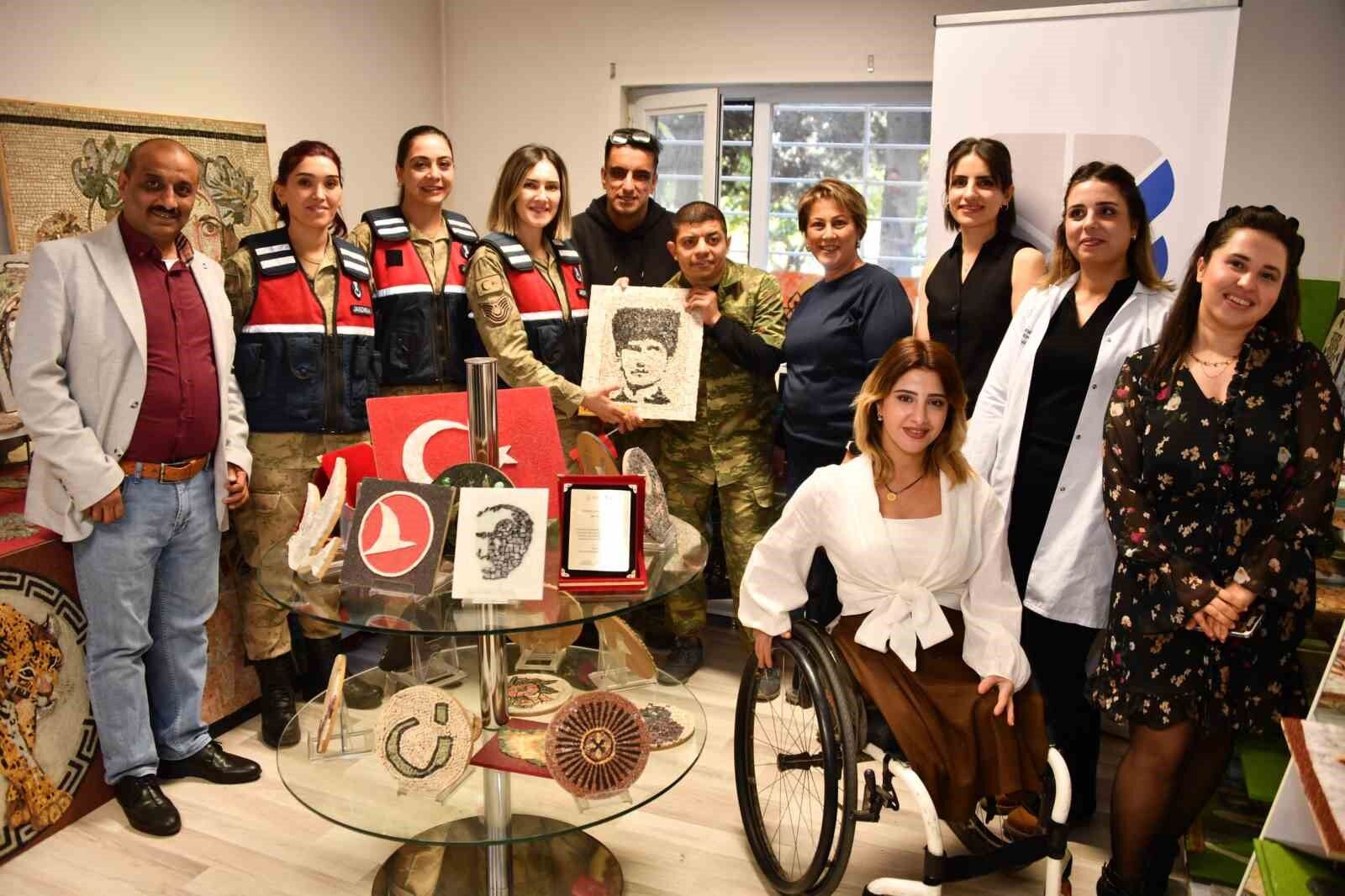 Jandarmadan Özel Ihtiyaçlı Çocuklara Anlamlı Ziyaret 2