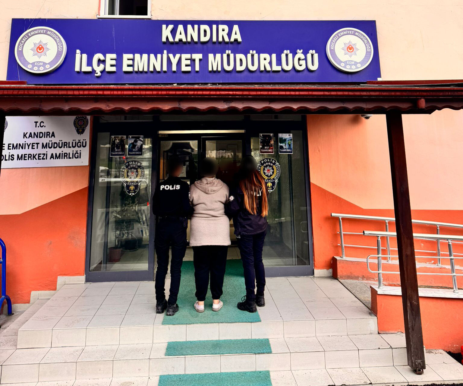 Kandira Operasyon Uyusturucu Hukumlu Yakalandi.jpg
